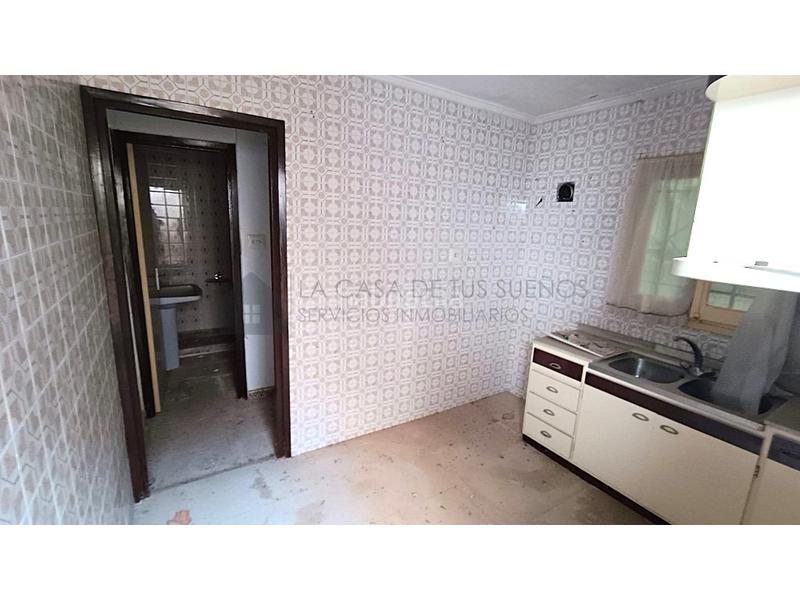 Foto fc385a5f-bcc2-4550-842c-cf4ced5f021c. Casa  para reformar en Sax