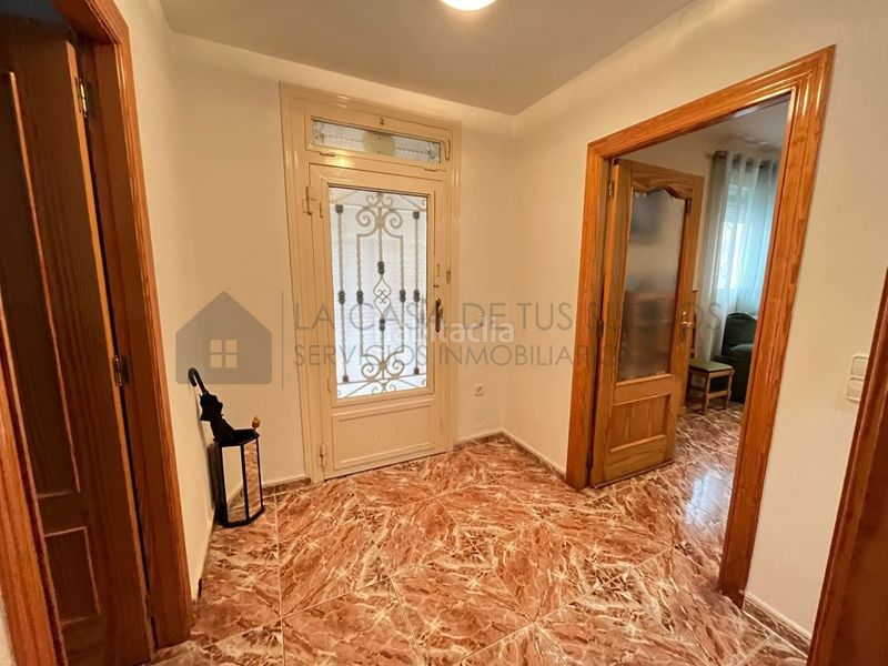 Foto 23387f60-ce07-4a3d-97bd-f1238c205799. Casa amb aparcament a Sax