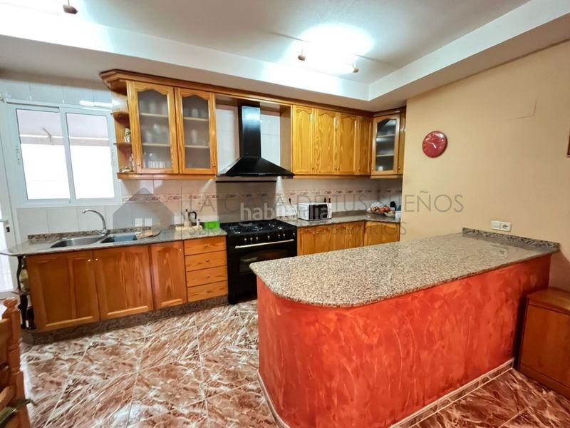 Foto 27a60781-1467-4462-8e40-8c72ff98379f. Casa amb aparcament a Sax