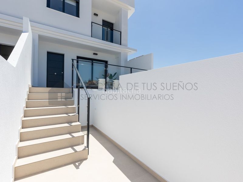 Foto c7f132ef-90b8-42e9-8ba8-0e1e044c50f3. Casa adossada amb aparcament a Rafal