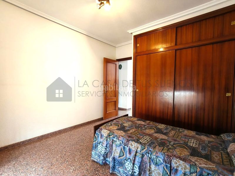 Foto 9a35798b-0837-4efd-b2ff-6e81f19ec846. Casa a Plaza Castelar - Mercado Central Elda