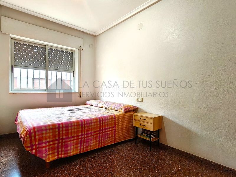 Foto b66574db-f0d6-4863-9da3-ae538a1afff1. Casa a Plaza Castelar - Mercado Central Elda