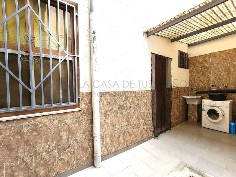 Foto bf154368-15ae-4e3a-8164-2bcbf3cda6f2. Casa a Plaza Castelar - Mercado Central Elda