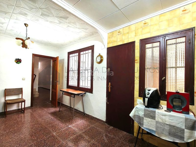 Foto c0389825-12fc-4d9f-83b2-a47dcb16ffb4. Casa a Plaza Castelar - Mercado Central Elda