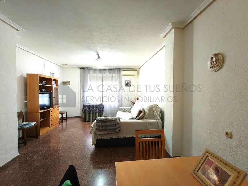 Foto ffe55b83-09f3-4346-b9dd-3ec8bcfd8aea. Casa a Plaza Castelar - Mercado Central Elda