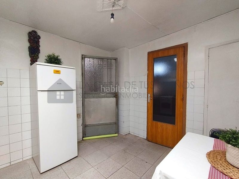 Foto 23a54f18-9a45-43a4-bed7-44f06aa92075. Pis amb aparcament a Sax