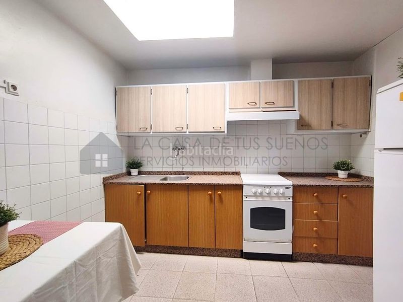 Foto b1228335-6fd9-4bc4-95da-264d8d12a60a. Pis amb aparcament a Sax