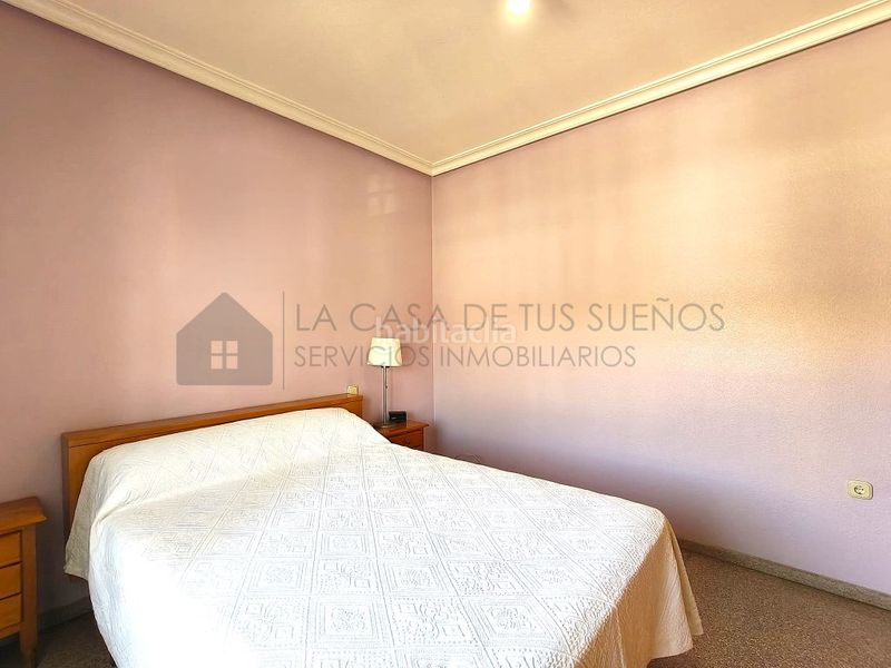 Foto 10431ba0-bedb-490f-97ae-91b702f87cac. Casa adossada a Petrer
