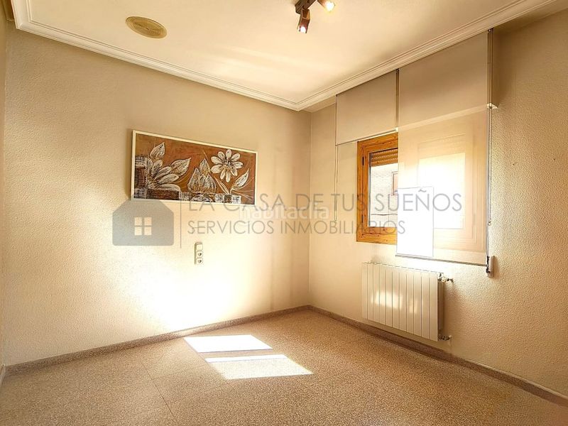 Foto 3ae6b891-9d8c-4ddb-a94b-a0a508c0a9d1. Casa adossada a Petrer
