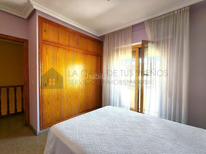 Foto 7b72b189-1d40-4b03-bac6-d44e8641ad97. Casa adossada a Petrer