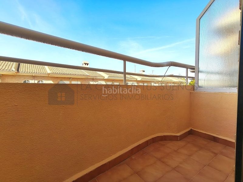 Foto 8aaa5bca-06f2-431b-9b80-e07b51702319. Casa adossada a Petrer