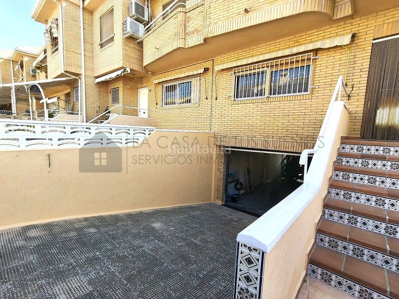 Foto b0ad5816-616f-4aba-8215-e7d2163c529e. Casa adossada a Petrer