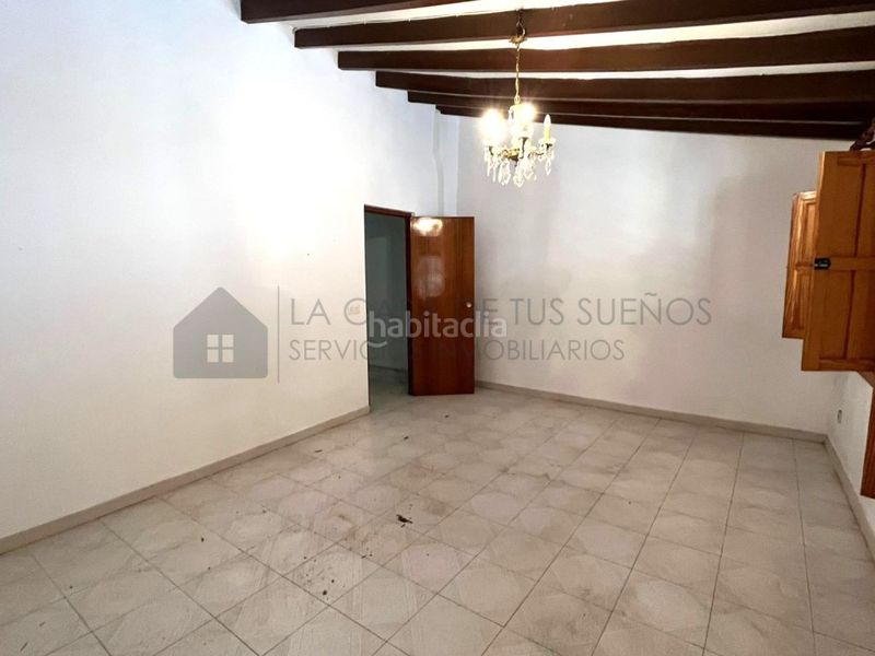 Foto aa2cb044-8489-4ad9-8a9b-cc4f1e564faa. Casa a Sax