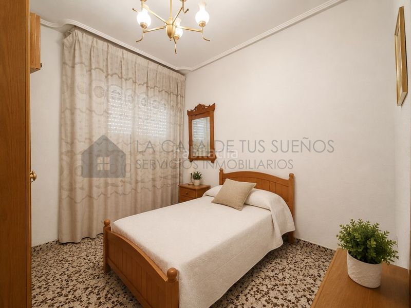 Foto 9b8b3586-9f6e-401f-ba17-c68b1124a762. Pis a Sax
