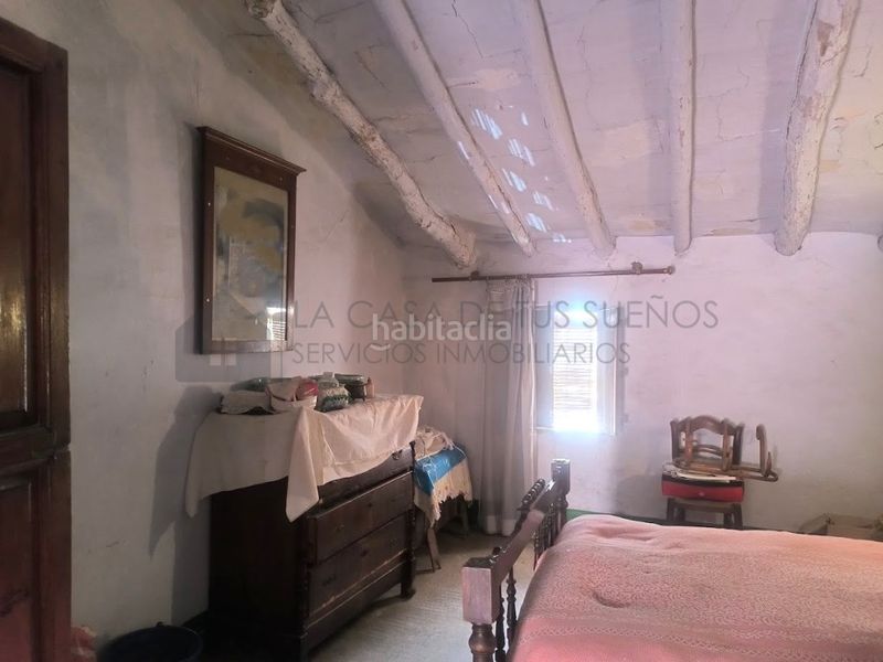 Foto ab9ce55e-b1cc-4ed6-ba9c-50126129ca09. Casa a Sax