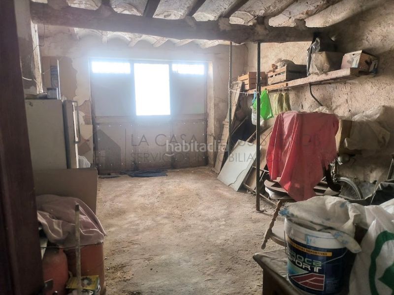Foto d69c33b2-6078-4edb-ad8e-b4bbc494ce83. Casa a Sax