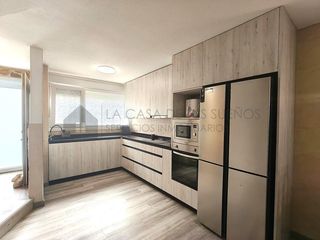 Casa a schiera  Calle columbretes. Fantastico adosado en la loma bada