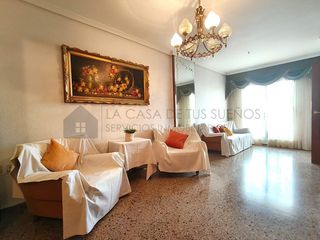 Appartement  Calle comendador alcañiz. Amplio piso en sax sin ascensor