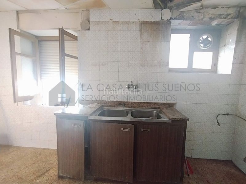 Foto 310b2824-69ce-44f5-8e58-ebf8adc0a470. Casa a Sax
