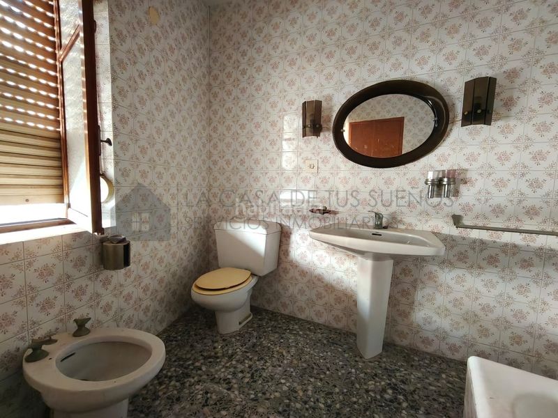 Foto 913df27a-ab18-4a3d-b059-fa48949ac41b. Casa a Sax