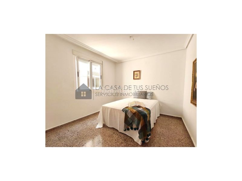 Foto b97df0c4-2fef-4db9-877f-0471faa6c107. Pis a Sax