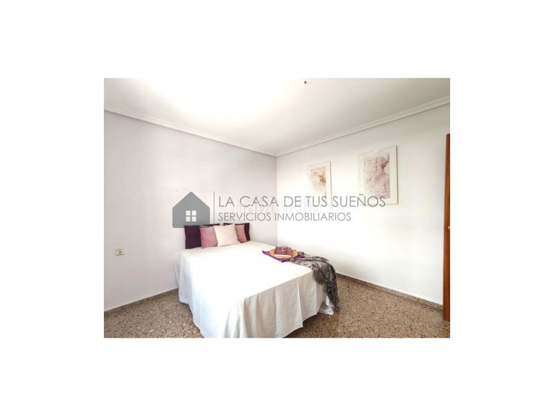 Foto c182d4aa-d5b7-4804-94fe-7dd192de7aa5. Pis a Sax