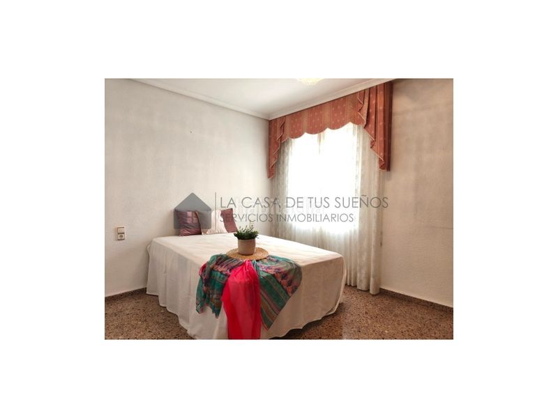 Foto d15f242d-d493-4c06-b6b1-47c043d9f1e9. Pis a Sax