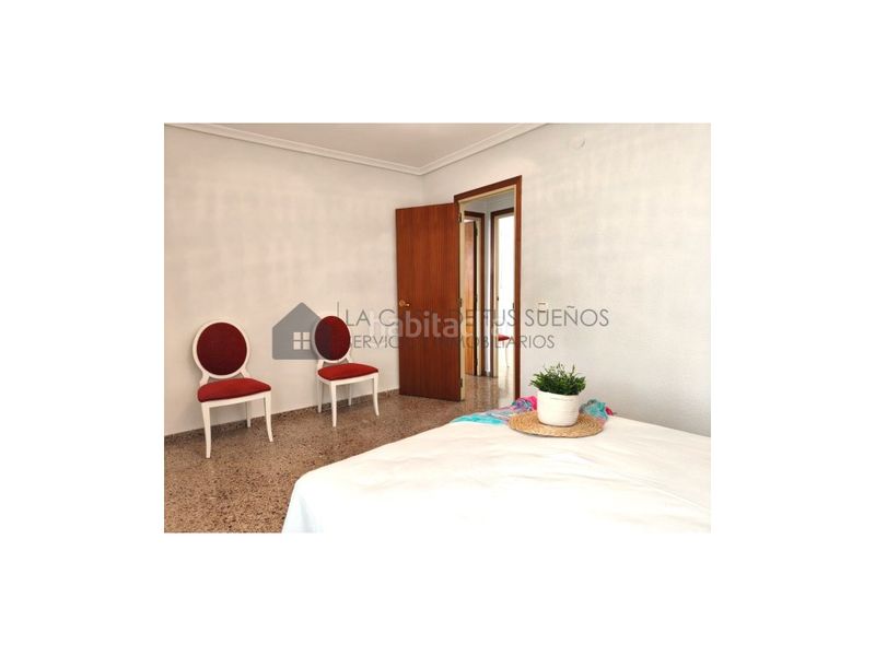 Foto f4ad3619-7ca5-4549-91cc-13d625fd422d. Pis a Sax
