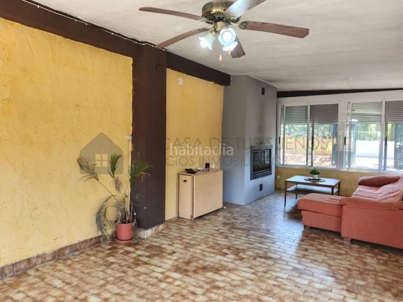 Foto f25e7c2f-cb1f-4841-adfa-d603d95d3095. Masia a Petrer