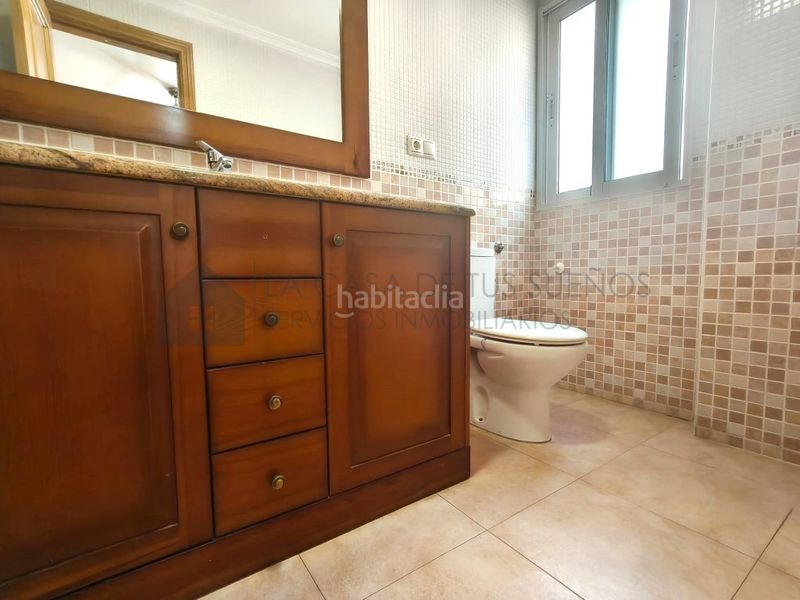 Foto f1633013-48bb-462e-ba3a-92abf90eaeee. Pis amb aparcament a Sax