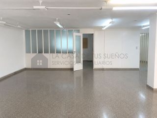 Etagenwohnung  Calle pablo iglesias. Amplia entreplanta con posibilidad de hacer vivienda u oficina