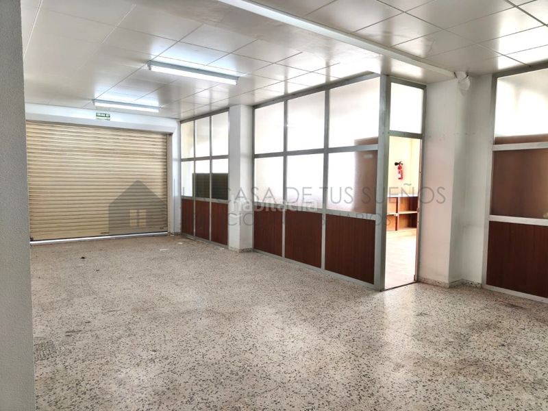 Foto b4f35a07-95e9-406a-a2c1-8f412ef61c14. Local comercial a Sax