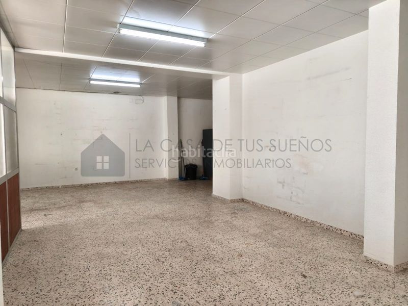 Foto e76bb83d-d749-4ccd-bc44-005b9f764f6e. Local comercial a Sax