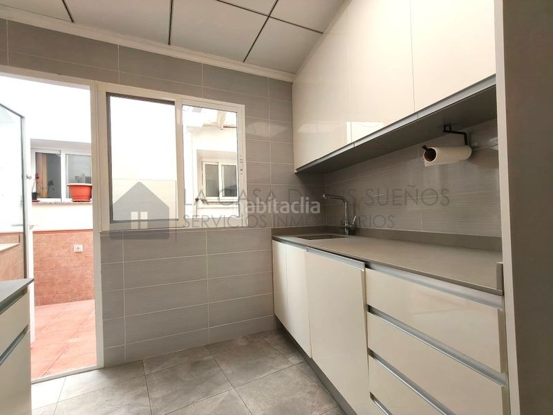 Foto 1be930a2-b708-44df-bcb3-ecb21ad397a8. Casa a Sax
