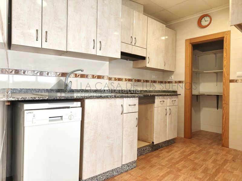 Foto 76e5d6b4-b60c-4b0a-8617-805efb1c9f50. Casa a Sax