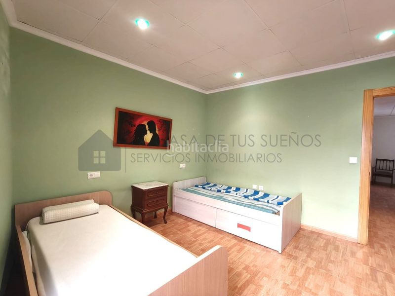 Foto f5b4e2c2-59e2-4ef2-85c3-1dcd1e66a389. Casa a Sax