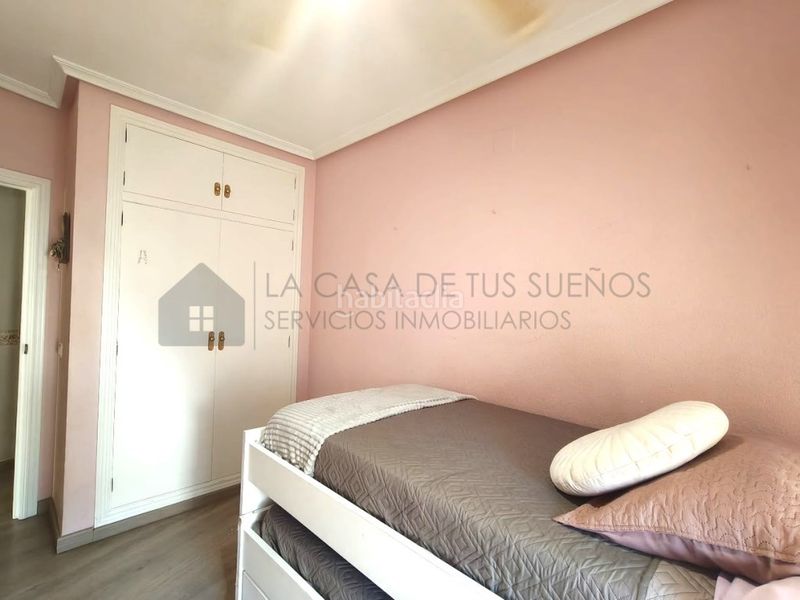 Foto b2ba70b1-b2b2-4962-84e2-fe506399dc54. Pis a Sax