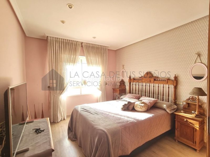 Foto b44f7ead-9fc1-4953-9eed-743f518c180f. Pis a Sax