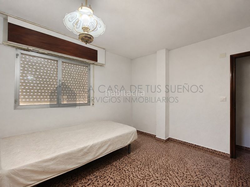 Foto 2d68e02f-4878-4017-8b41-b270619bb82d. Pis a Sax