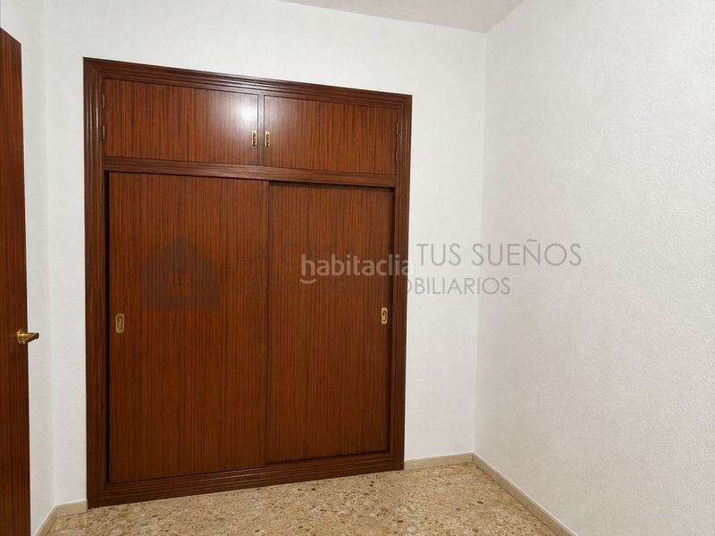 Foto f1946d66-0004-4f36-8b0b-3ff488ce91a7. Pis a Sax