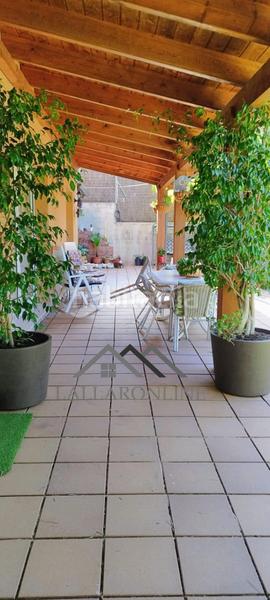 Foto 4943dd24-f6ed-45f0-a14b-93e59f66b361. Casa amb calefacció aparcament piscina a Vallirana