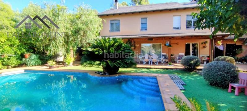 Foto 4944d6d2-1508-4623-ad80-cc4f3dc62ef0. Casa amb calefacció aparcament piscina a Vallirana