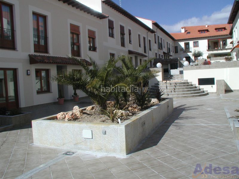 Foto 81aee33d-90f4-4f31-8f43-bbd6dc34c086. Dúplex amb calefacció aparcament piscina a Centro Navalcarnero