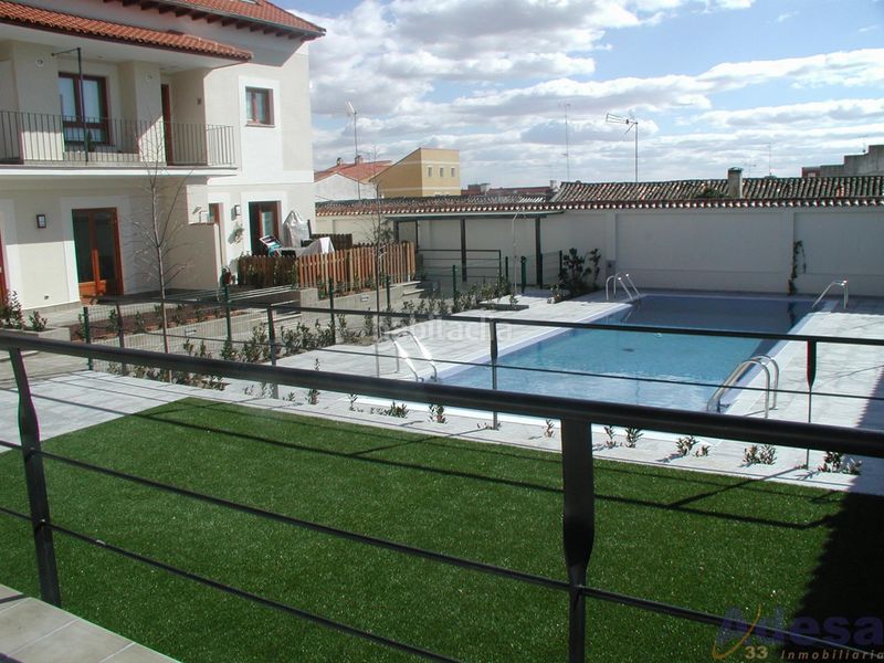 Foto d6ea20c0-2938-4542-85bb-f61f9ab668ee. Dúplex amb calefacció aparcament piscina a Centro Navalcarnero