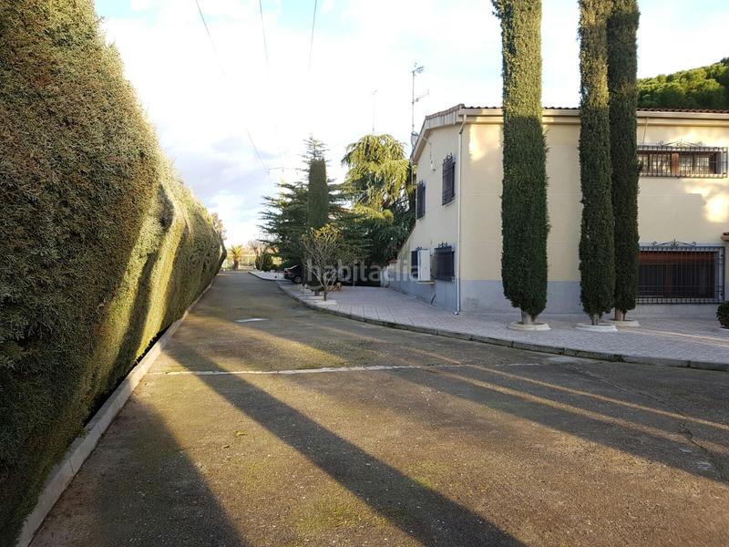 Foto 5cd3b5f8-c52e-455d-a787-4d5ab7d335d6. Masía finca de 20.700m2, con casa propia y casa para guárdese, árboles centenarios, puerta de acceso automática, entrada directa desdec en Navalcarnero