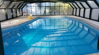 Country house en Centro. Finca de 20.700m2, con casa propia y casa para gurdese, rboles