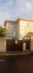 Towny house en Cedillo del Condado. Precioso chalet de esquina (ocasin)