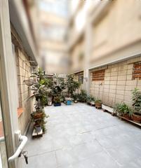 Flat en Zona Centro Joven. Reformado a estrenar con patio de uso privado