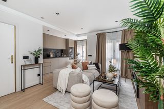 Affitto Appartamento  Guzmán el bueno. Alquiler de piso de 2 dormitorios en calle guzmán el bueno