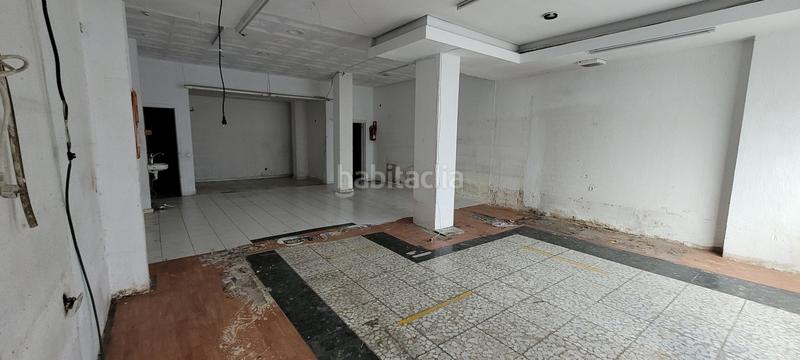 Foto a8d0f54d-a35f-4075-9d80-104caf8581c1. Local comercial  en venta en calle badajoz en Móstoles